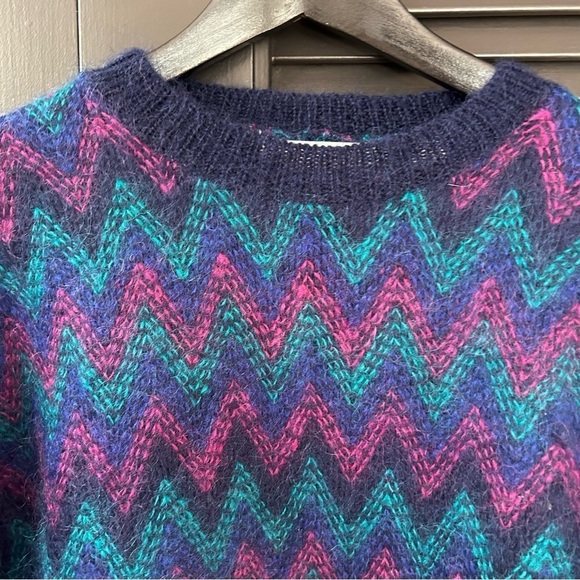 Vintage Karen Scott Mohair Blend Geometric ZigZag Chevron Sweater, Size Medium - Picture 3 of 13